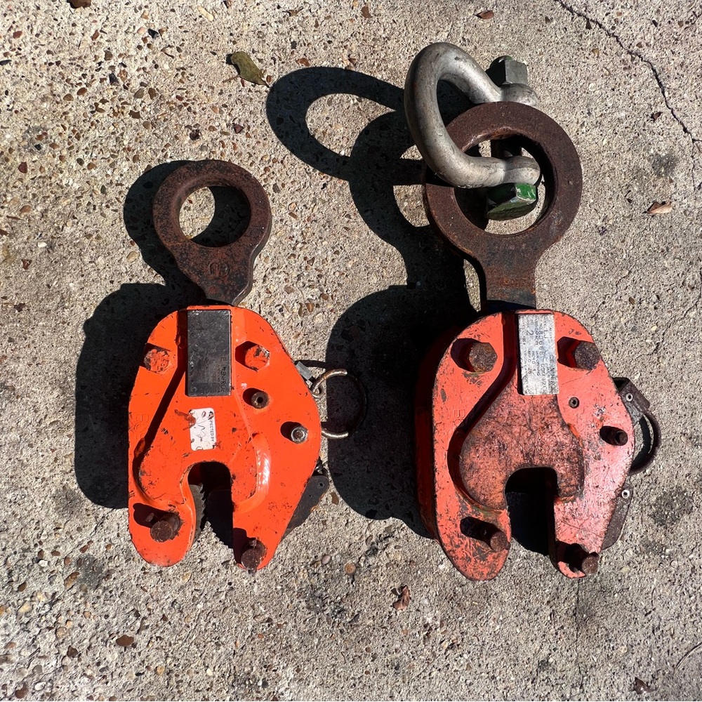 2ton and 1ton CE Renfroe vertical lifting clamps